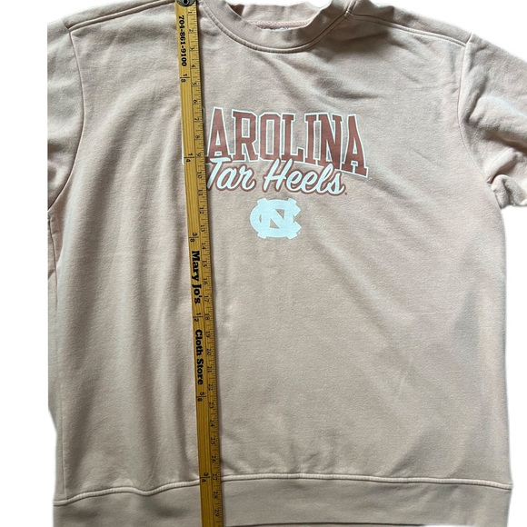 UNC Chapel Hill Champion sweatshirt, 2XL Soft pink Carolina Tar Heels decal VGUC - Picture 8 of 9